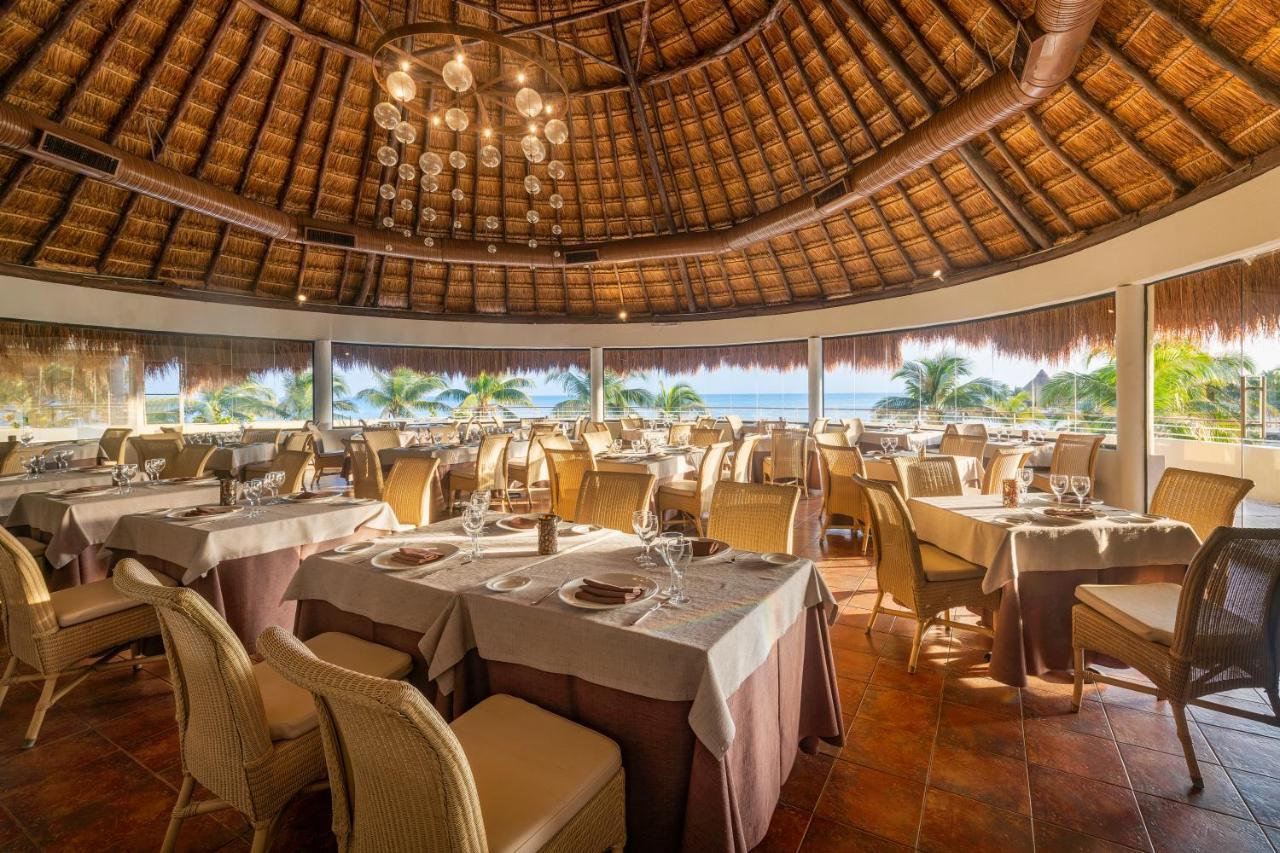 Catalonia Riviera Maya Resort & Spa Puerto Aventuras Exterior photo Restaurant at the Grand Palladium Hotel