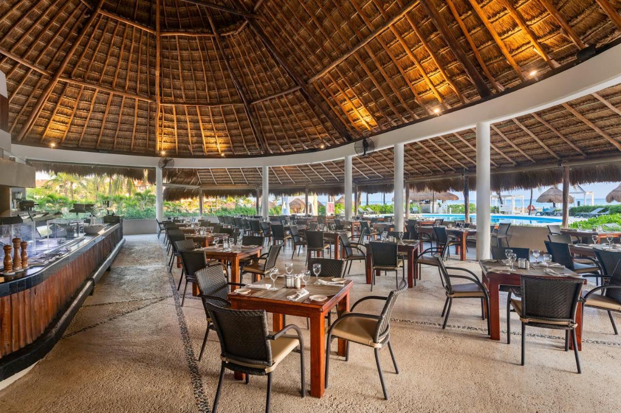Catalonia Riviera Maya Resort & Spa Puerto Aventuras Exterior photo Restaurant at the Grand Palladium Hotel