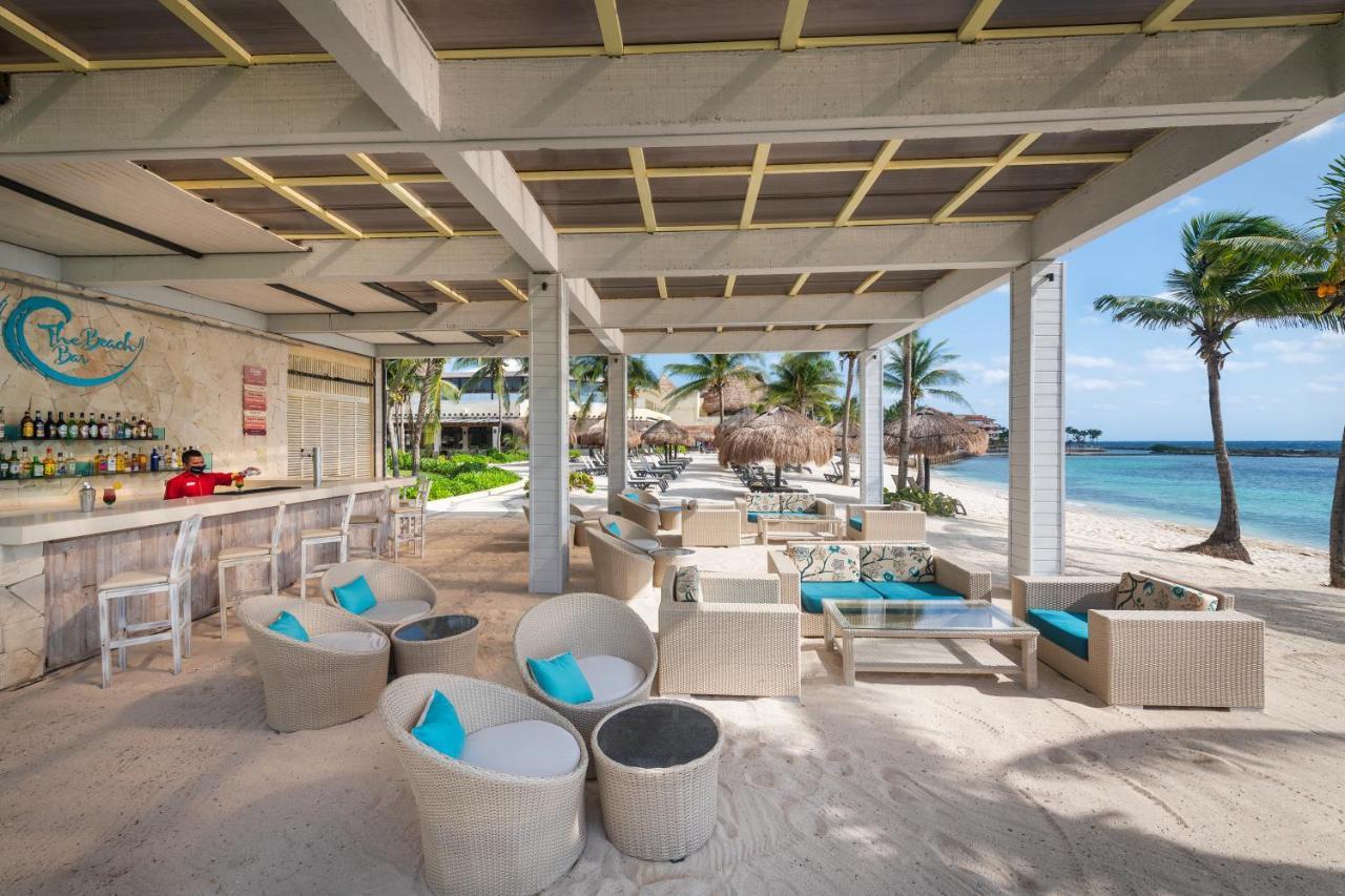 Catalonia Riviera Maya Resort & Spa Puerto Aventuras Exterior photo Beach bar at the resort