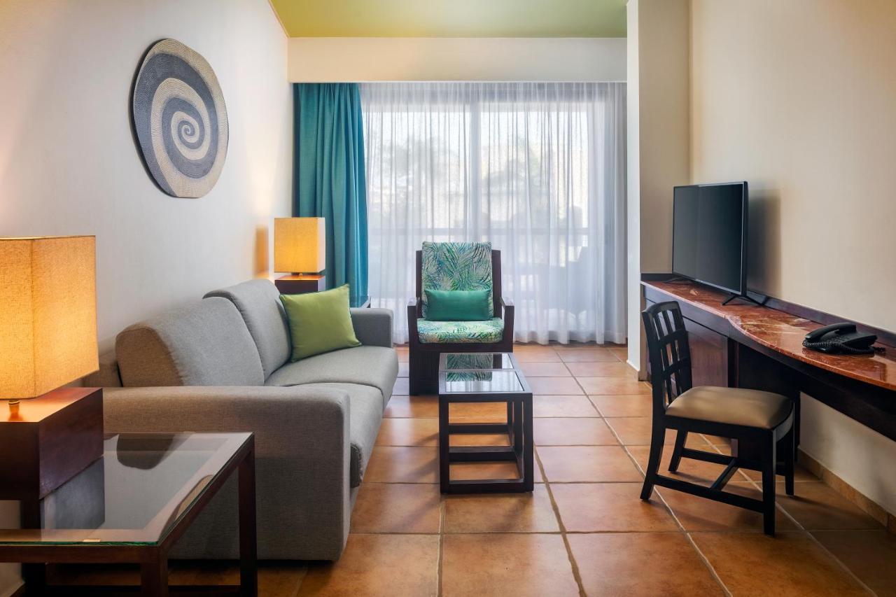 Catalonia Riviera Maya Resort & Spa Puerto Aventuras Exterior photo Living room