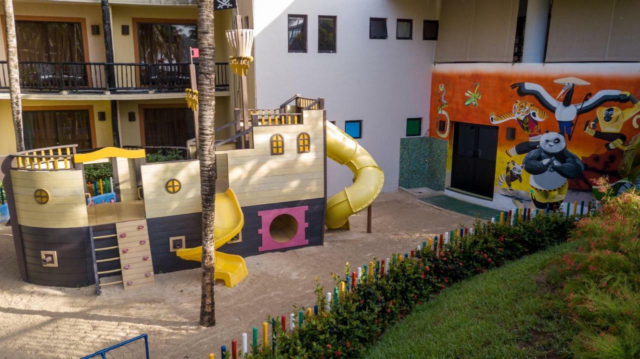 Catalonia Riviera Maya Resort & Spa Puerto Aventuras Exterior photo Playground at the hotel